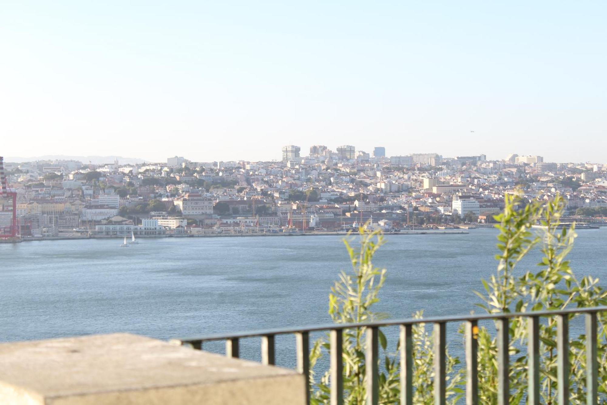 Cantinho Do Tejo อัลมาดา ภายนอก รูปภาพ